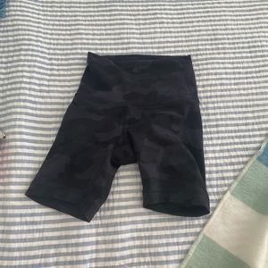 Lululemon camo booty shorts!!